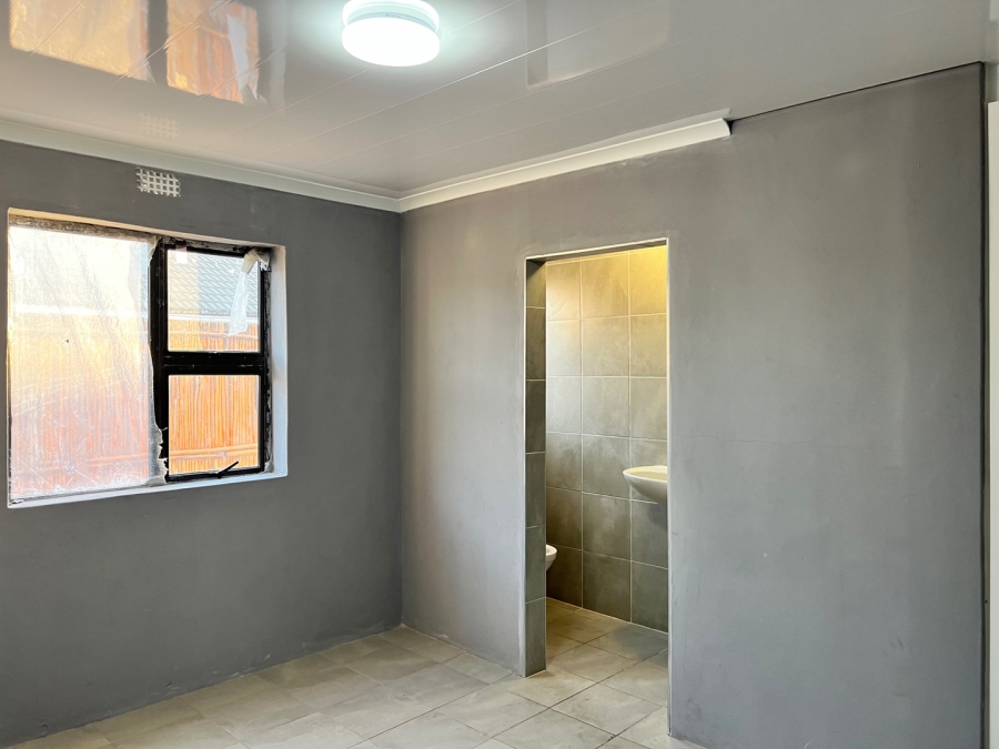 To Let 1 Bedroom Property for Rent in Malibu Village Western Cape